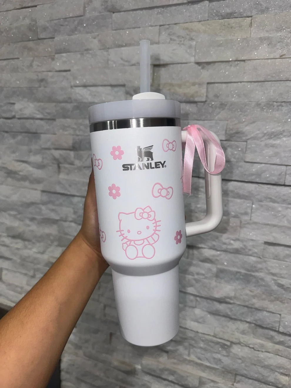 Hello Kitty Bow Flower 40 Oz Tumbler