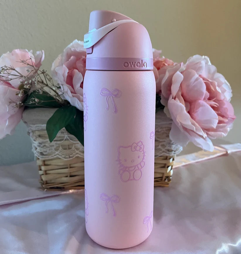 Owala x Hello Kitty 32 Oz FreeSip Bottle